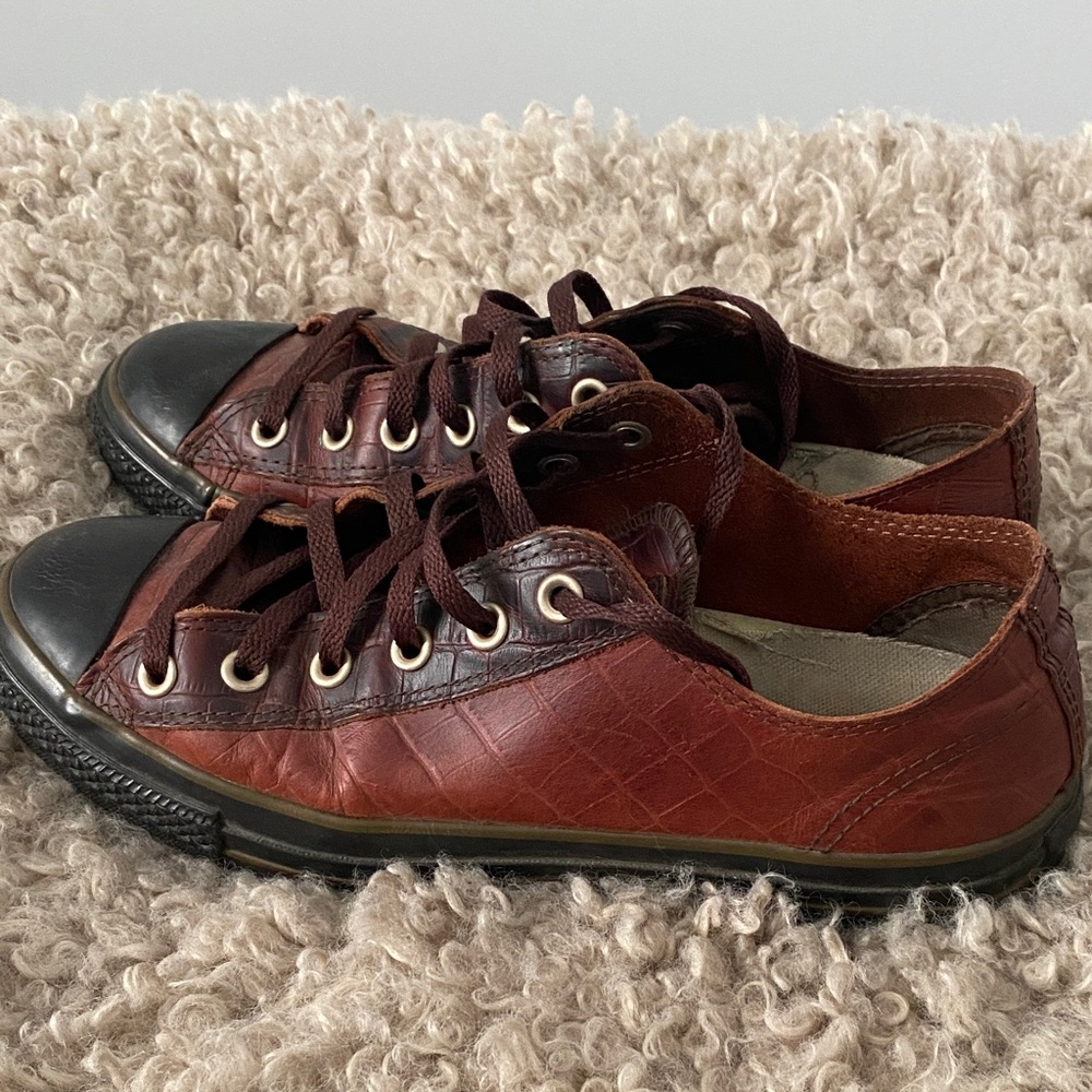 Converse Men's Burgundy and Black Low-Top Sneakers - Picture 6 of 7